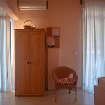 Nina's